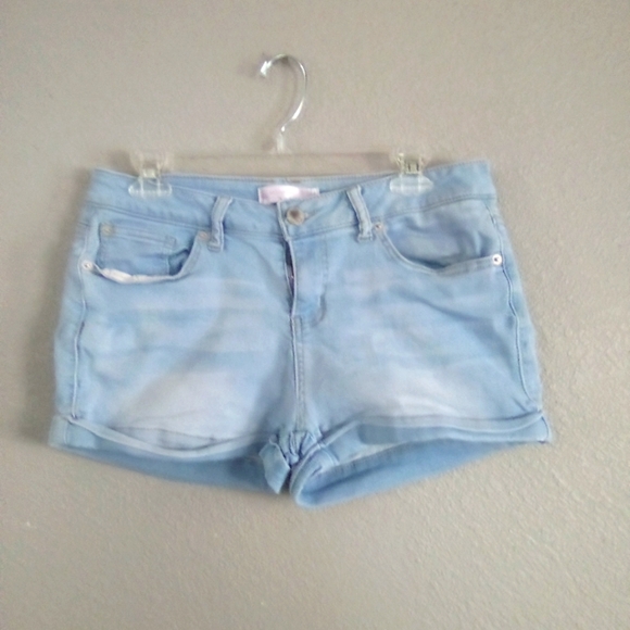 No boundaries short size 15 ( box BZ ) - Picture 1 of 3